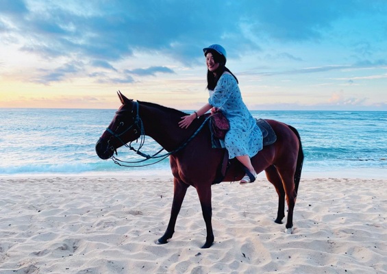 Oahuhorsebackrides North Shore Sunset Horseback Rides Slider Girl And Horse