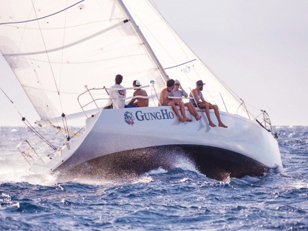 private daytime lahaina sailing charter gungho sailing header