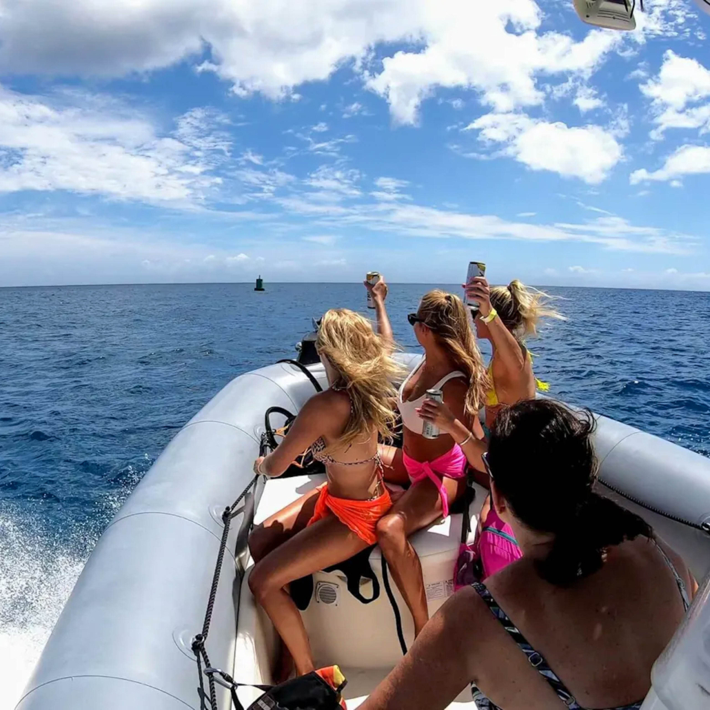 Theadventureboatwaikiki Private Small Boat Snorkel Tour Friends