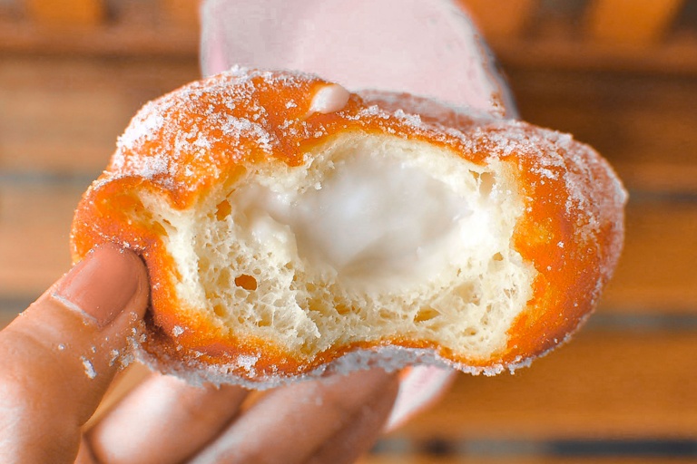 Tridentadventuresoahuphotographytours Hawaii Sunrise Tour With Malasadas On Oahu Feature Oahu Malasada