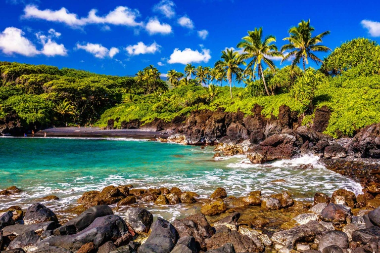 waianapanapa state park in maui