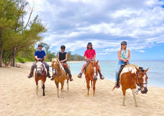 Oahuhorsebackrides Hawaii Polo Riding Lesson Slider Beach
