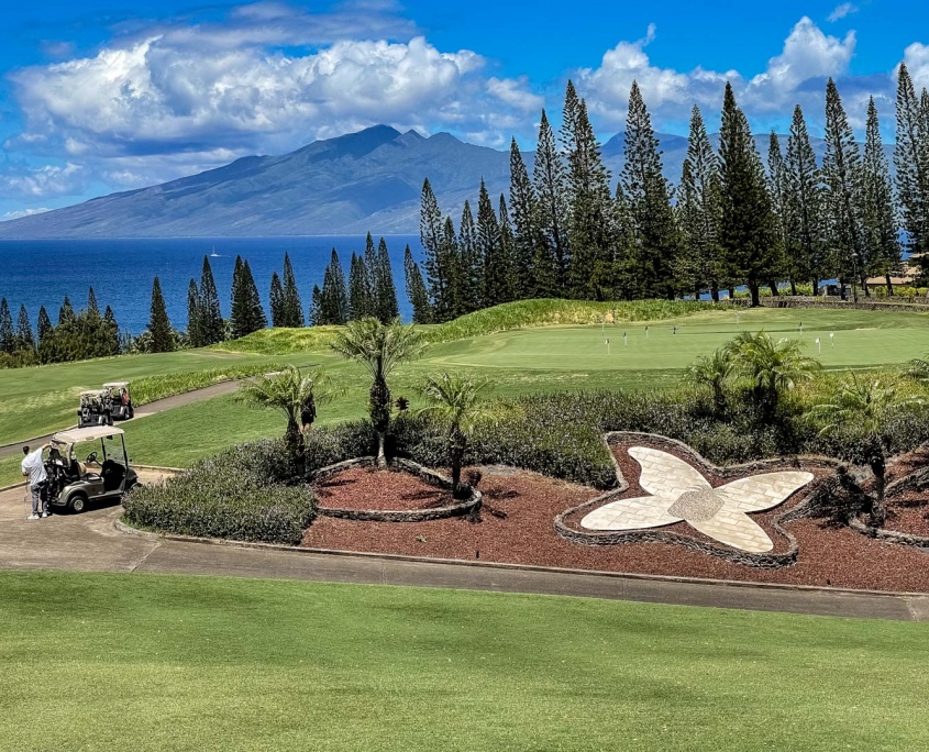 Kapalua Plantation Course Pratice green and Logo Maui Golf