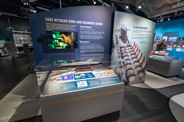 Pacific Fleet Submarine Museum Exhibits Modern Subs Pearl Harbor Oahu