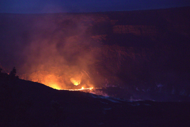 Active Lava Glowing