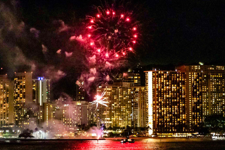 Byob Friday Fireworks Cruise Overview 