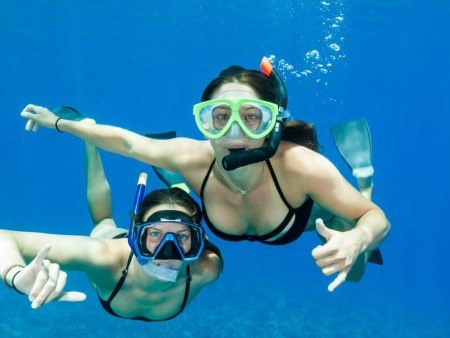 Snorkeling Girls Maui Classic Charters