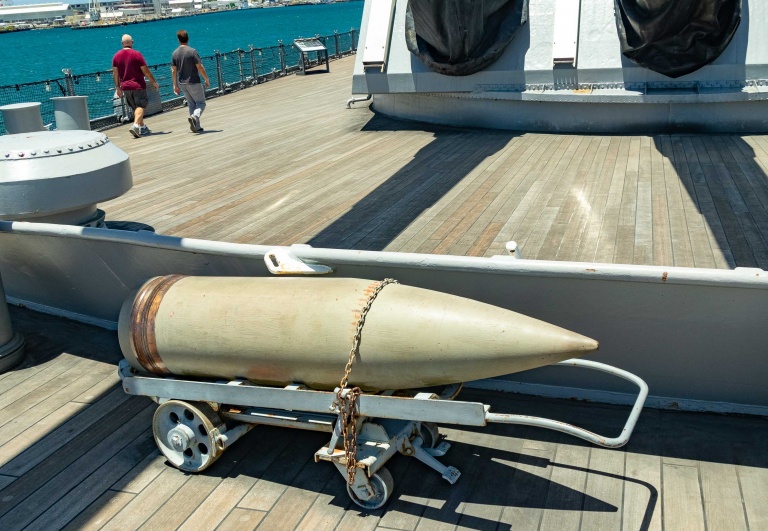 Uss Missouri Main Guns Shell on Deck Pearl Harbor Oahu