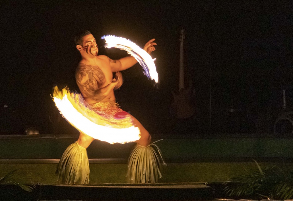 Paradise-Cove-Luau-Fire-Knife-Performer-Oahu