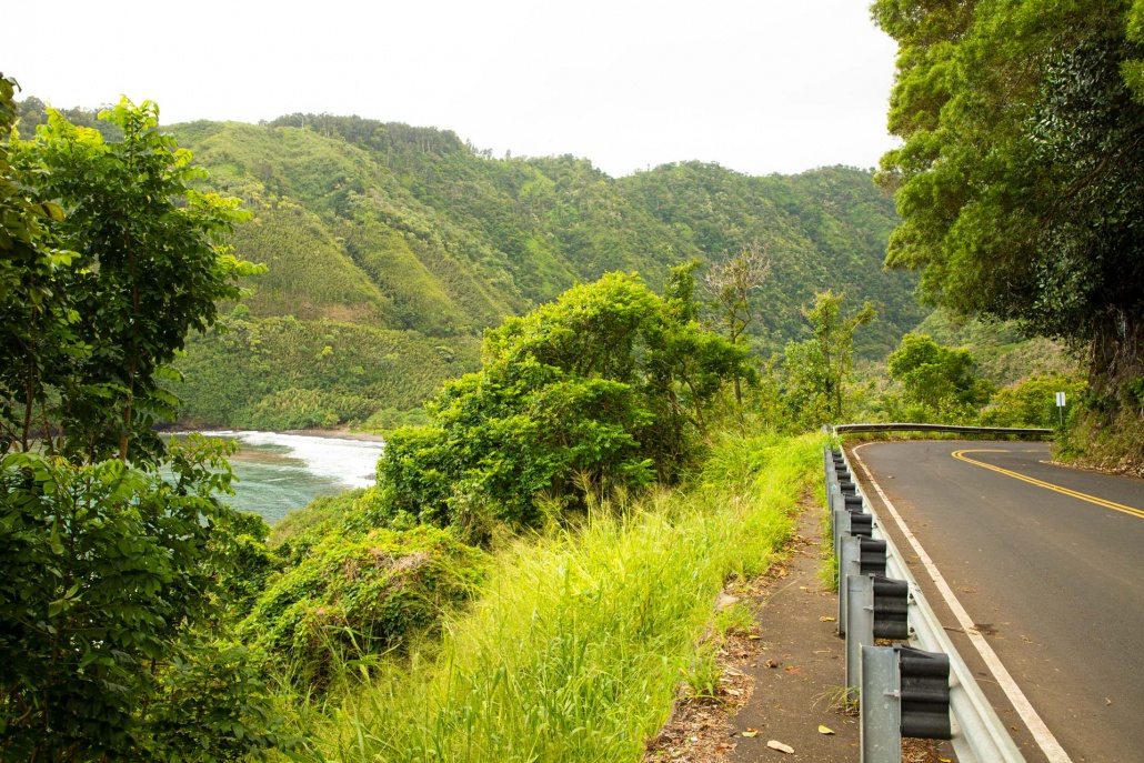 hana highway scenic route maui island
