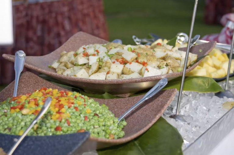 sheraton maui nui luau food buffet