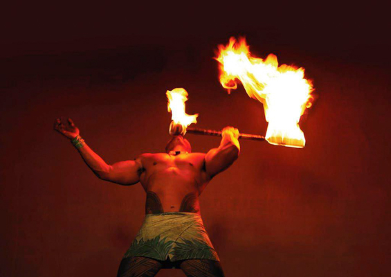 Sheratonmauiluau Maui Nui Luau At Black Rock Slider Dance Fire Maui
