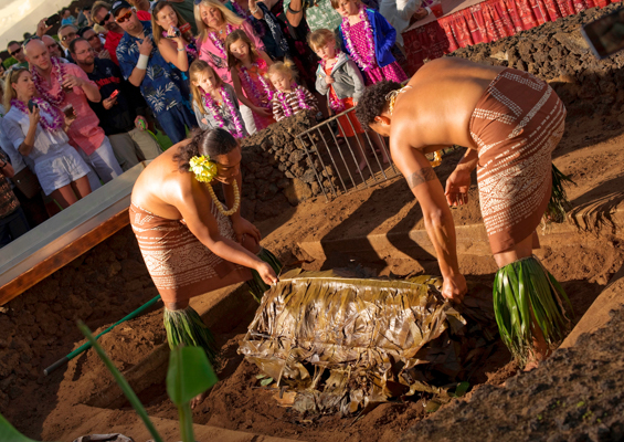 Sheratonmauiluau Maui Nui Luau At Black Rock Slider Traditional Ceremony