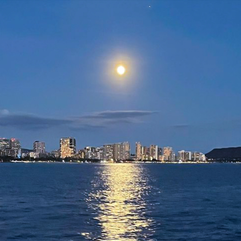 Kamoauli Traditional Polynesian Sailing Canoe Moonlight 