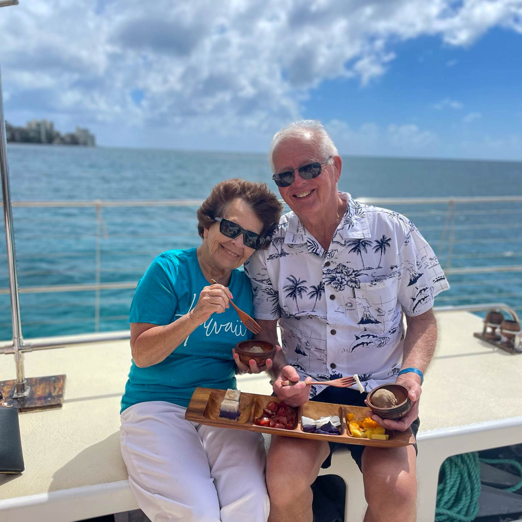 Kamoauli Traditional Polynesian Sailing Canoe Wife Husband Eating