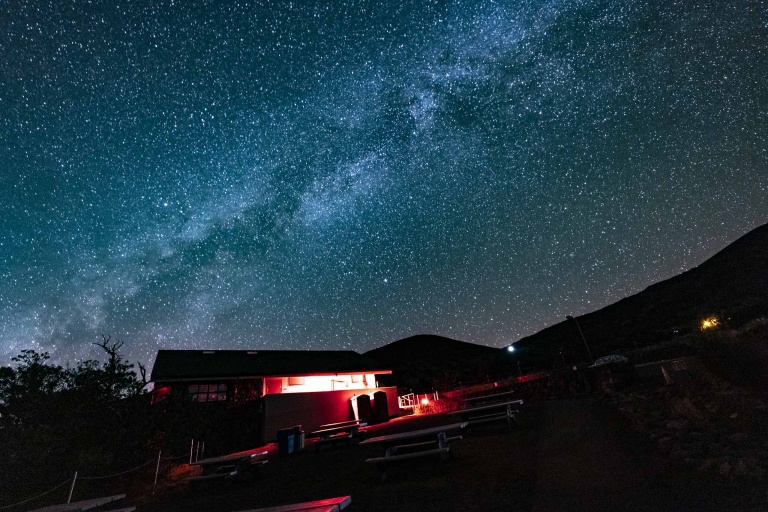 MaunaKeaVisitorCenterftNightSkyMilkyWayBigIsland