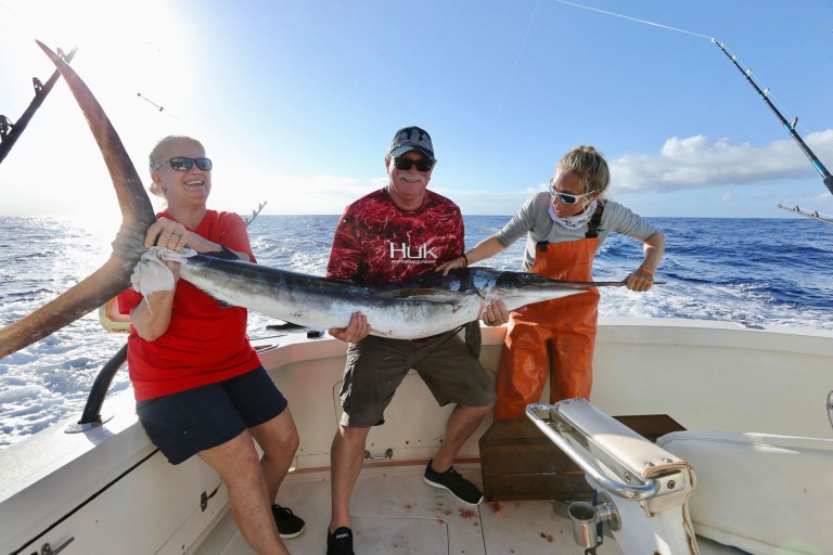 Konacowboysportfishing Family Excursion Big Fish