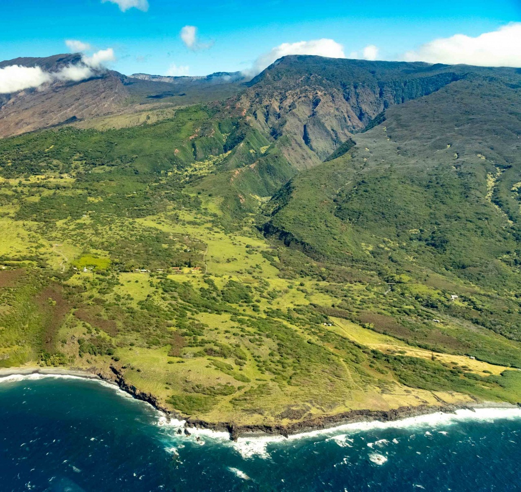 The Kaupo coastline seen from a helicopter