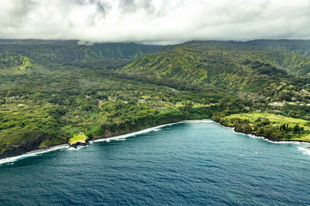 Helicopter Tour Road to Hana Coast Maui