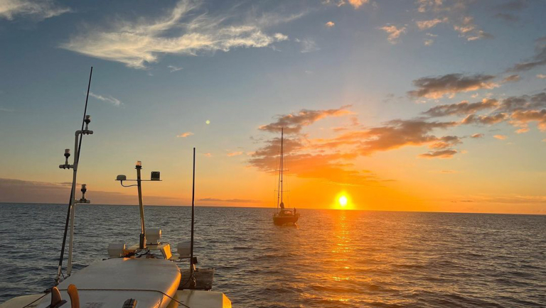 Adventurexboattour Hawaii Manta Ray Night Snorkel Beautiful Sunset 