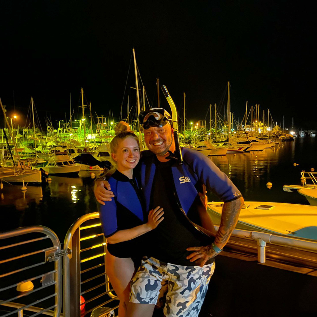 Adventurexboattour Hawaii Manta Ray Night Snorkel Couple 