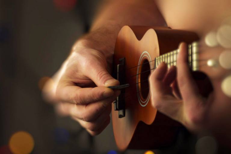 live island style music at the sunset dinner cruise from lahaina tour quicksilver maui
