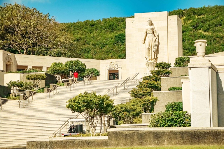 punchbowl cemetary memorial steps oahu hawaii