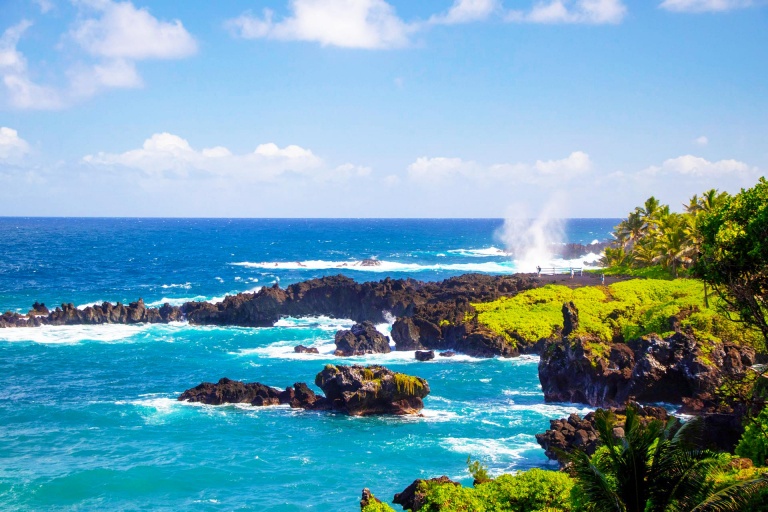 waianapanapa blowhole header
