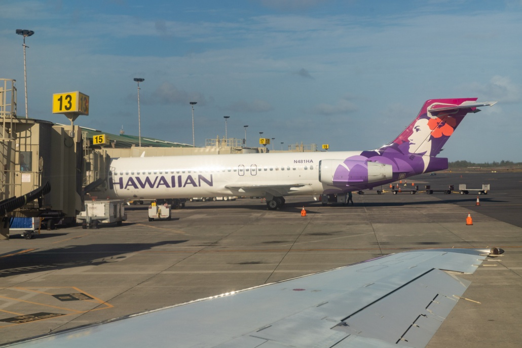 Maui Airport Plane Hawaiian Airlines