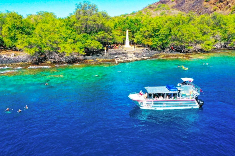 Captaincookcruises Captain Cook Rafting Snorkel Tour Feature Captain