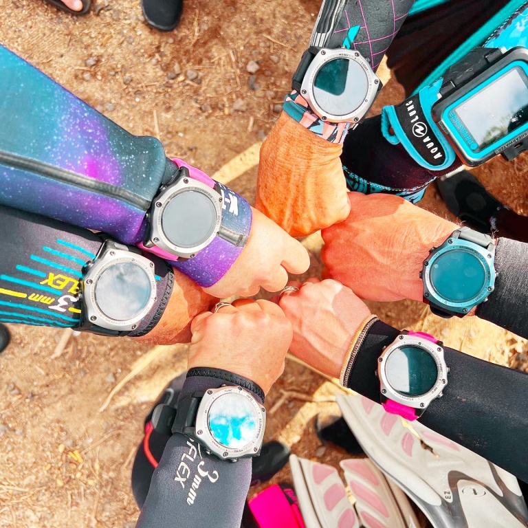dive buddies wear the same dive computers maui dreams dive co