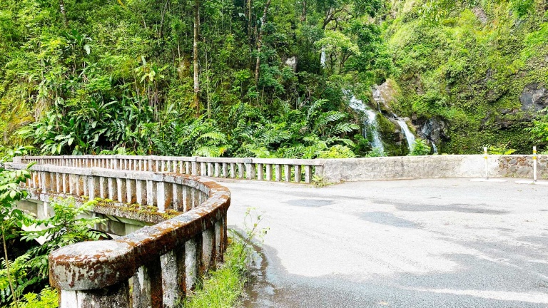 hana highway hawaii by storm