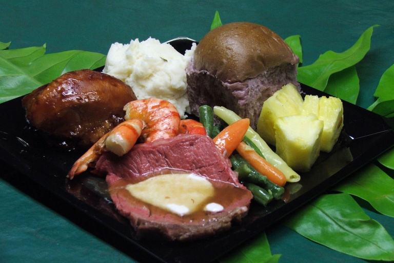 Kualoa Kualoa Ranch Combo Tour Delicious Prime Rib Dinner Buffet
