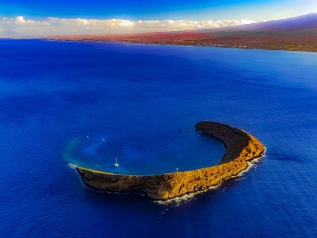 molokini crater maui hawaii pic