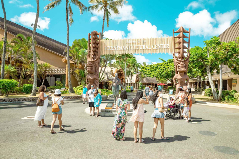 Polynesian Cultural Center Entrance Statue And Visitors Oahu Hawaii Feature