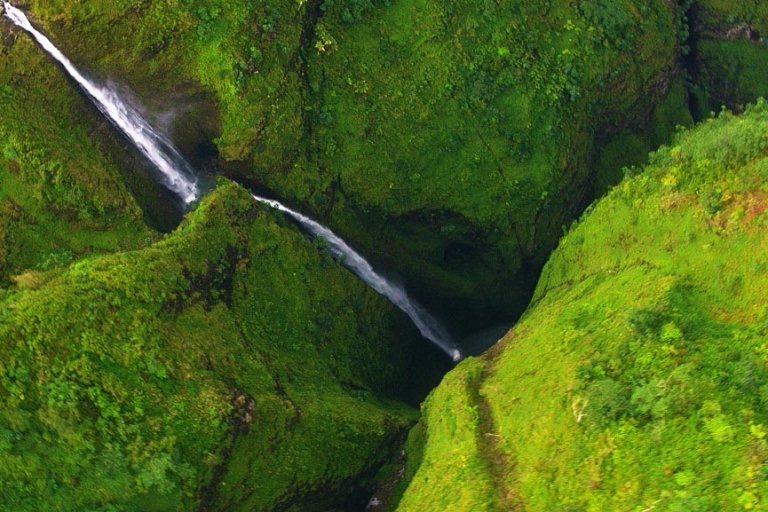 sacred falls hauula oahu hawaii rainbow helicopters