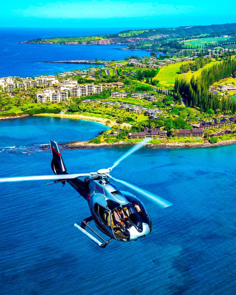 the best golfers in the world playing at kapalua maui maverick helicopters