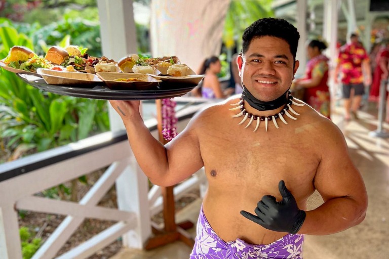 Toaluau Toa Luau At Waimea Valley Food Service