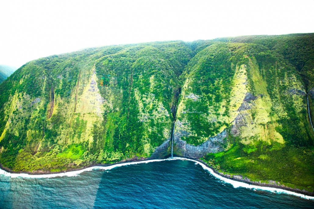 witness the awesome beauty of the kohala mountains big island helicopter tour
