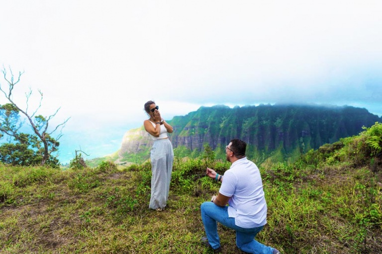 wow your sweetheart with an unforgettable one of a kind romantic oahu helicopter charter rainbow helicopters oahu hawaii