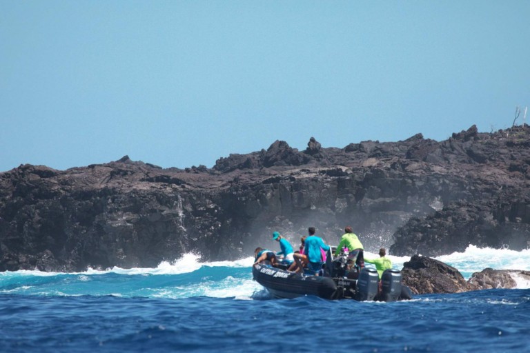 Captain Zodilac Beat The Crowd Kona Snorkeling Tour Feature Snorkel In Kealakekua