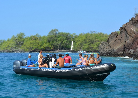 Captain Zodilac Beat The Crowd Kona Snorkeling Tour Slider Group