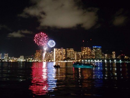 catch an unobstructed view of the fireworks from the water dive oahu