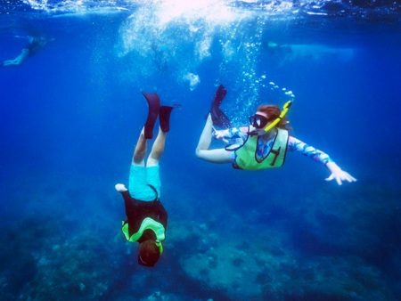 Kauaiztourz Guided South Shore Snorkeling Tour Guests Having Fun