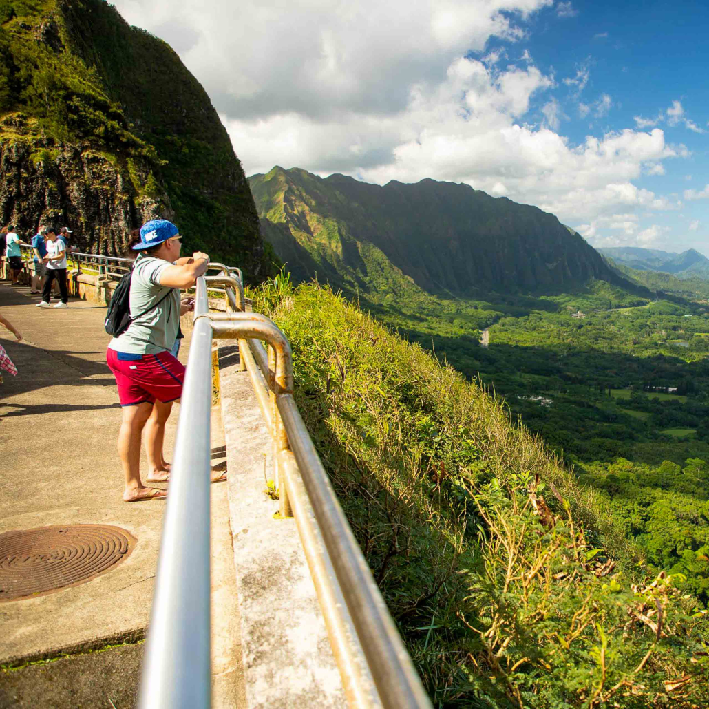 Last Day Oahu Tour Nuuanu Pali Lookouthike Nuuanu Pali Lookout Oahu Pali Highway Popular Tour