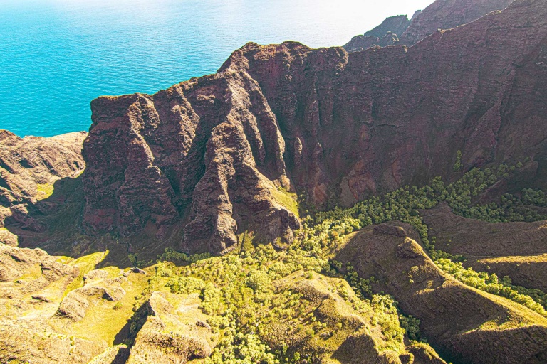 na pali coast along kauais north shore hawaii