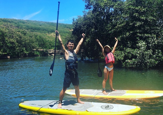 Rainbow Watersports Haleiwa Sup Open Group Lesson Slider Couple