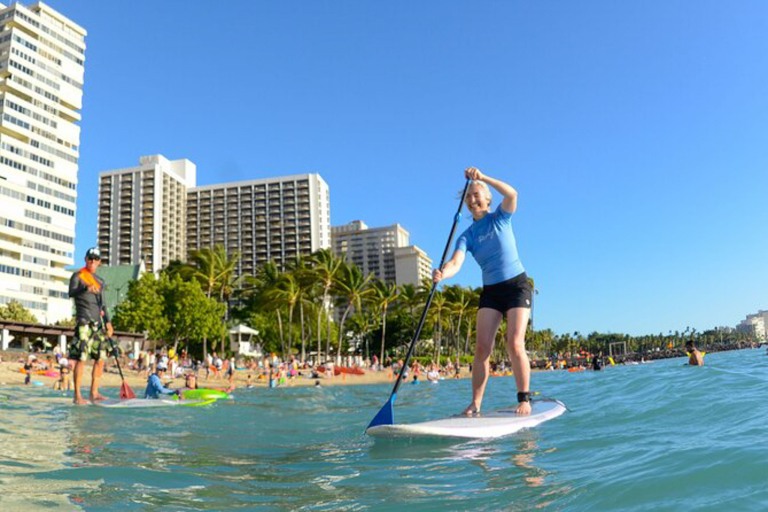 Surfhonolulu Ala Moana Sup Lessons Feature Entire Family