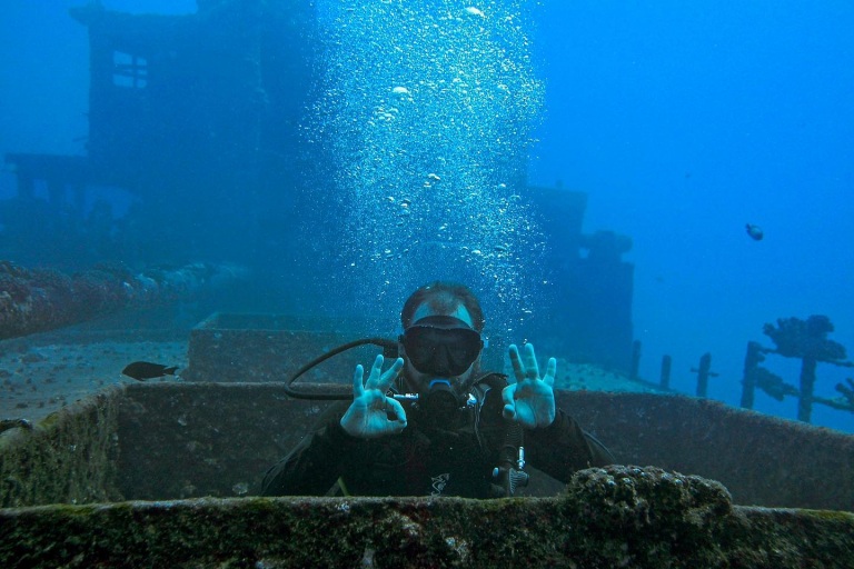 banzai divers hawaii lava tube dives oahu experience a lesser seen side