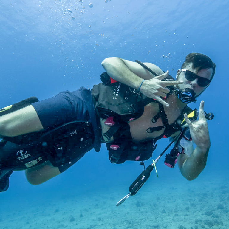 Diveoahu Snorkeling With Turtles Man Having Fun